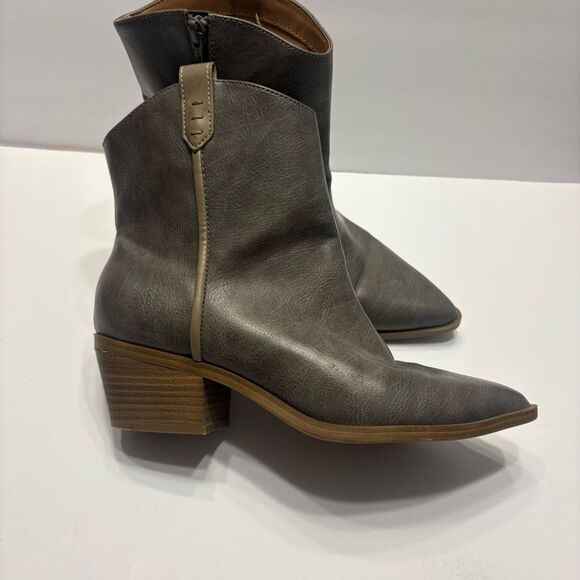 Universal Thread Boots Womens Marlow Zip Cowboy Pointed Bootie Grey Heels Size 8 - Picture 3 of 16